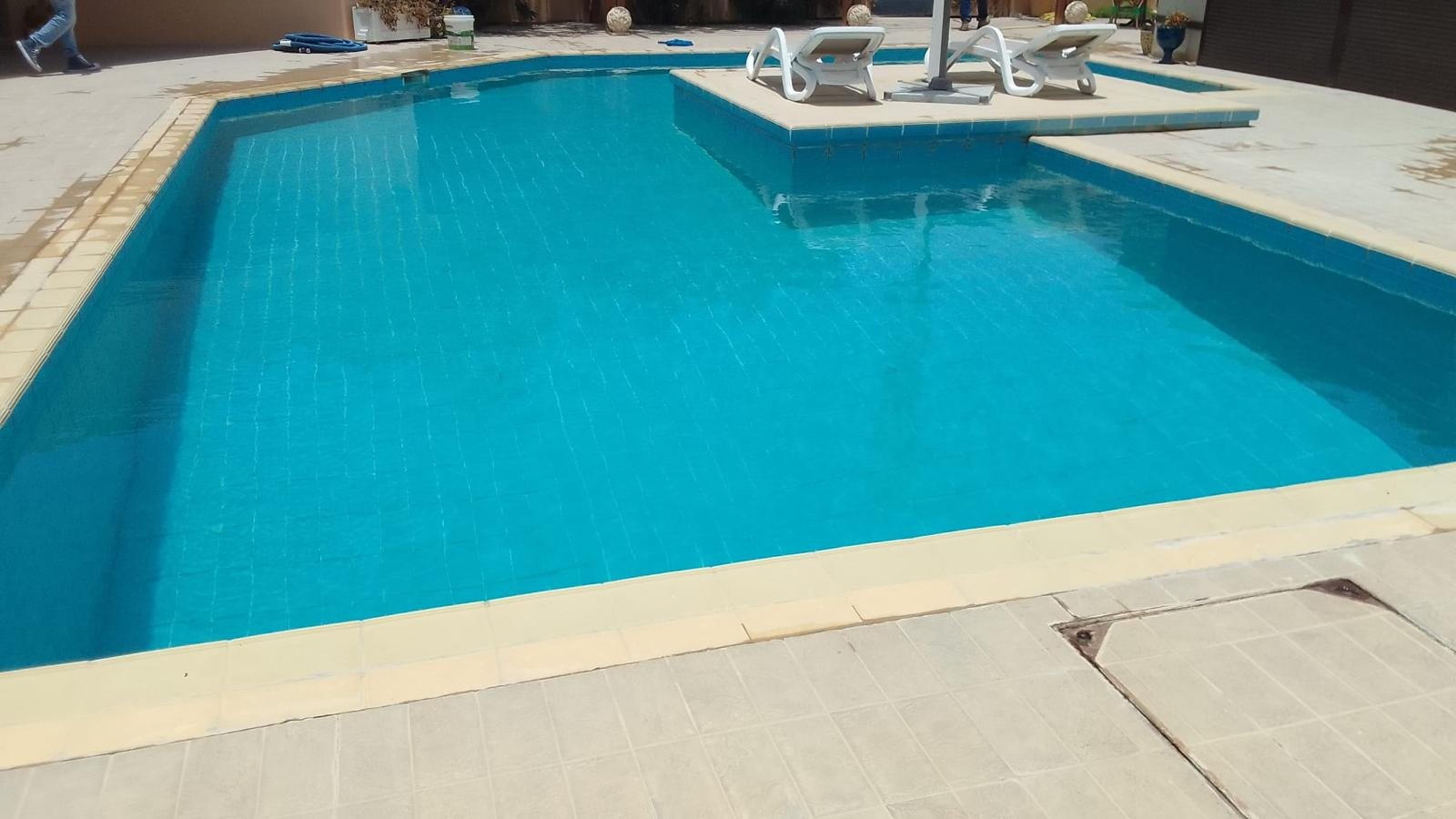 Luxury pool with sun deck